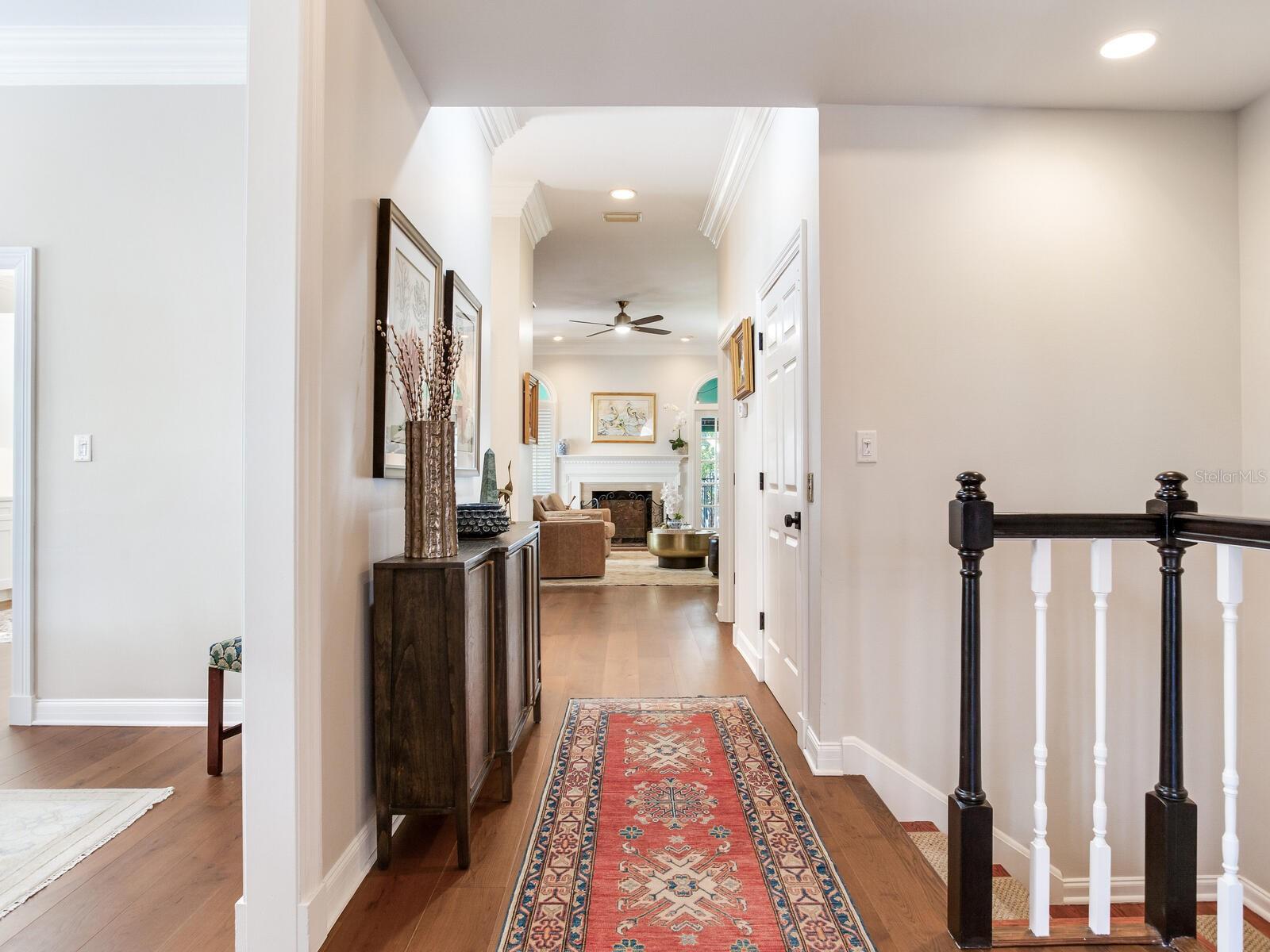 CRESCENT PLACE CONDO - Residential