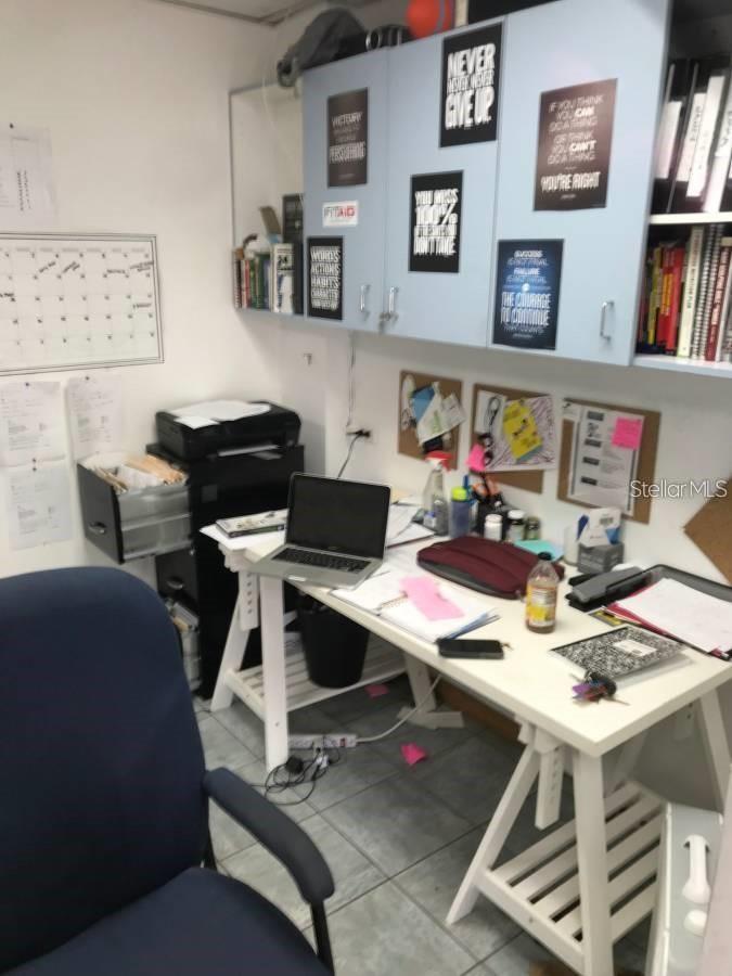 SUNNYSIDE SUB - Commercial Lease