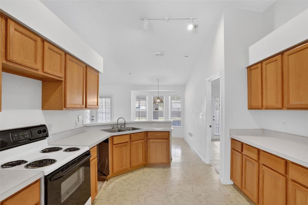 Photo of 899 S Thacker Avenue, Kissimmee, FL 34741 (MLS # O6387526)
