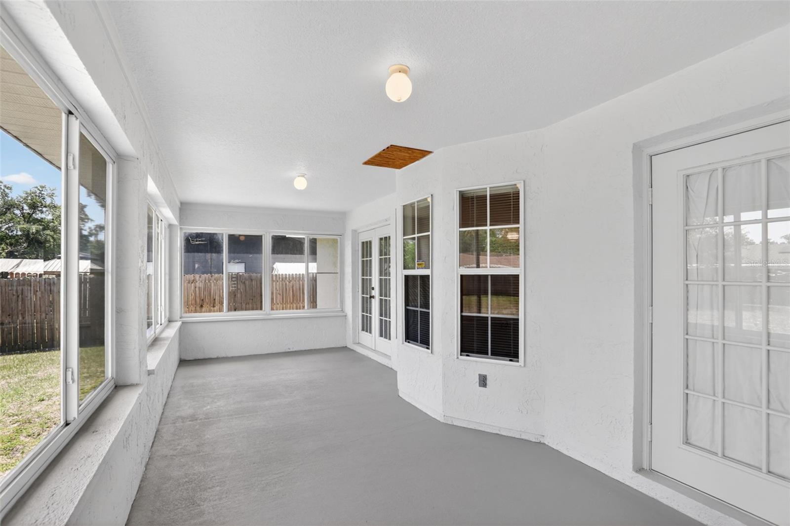 ACREAGE & UNREC - Residential