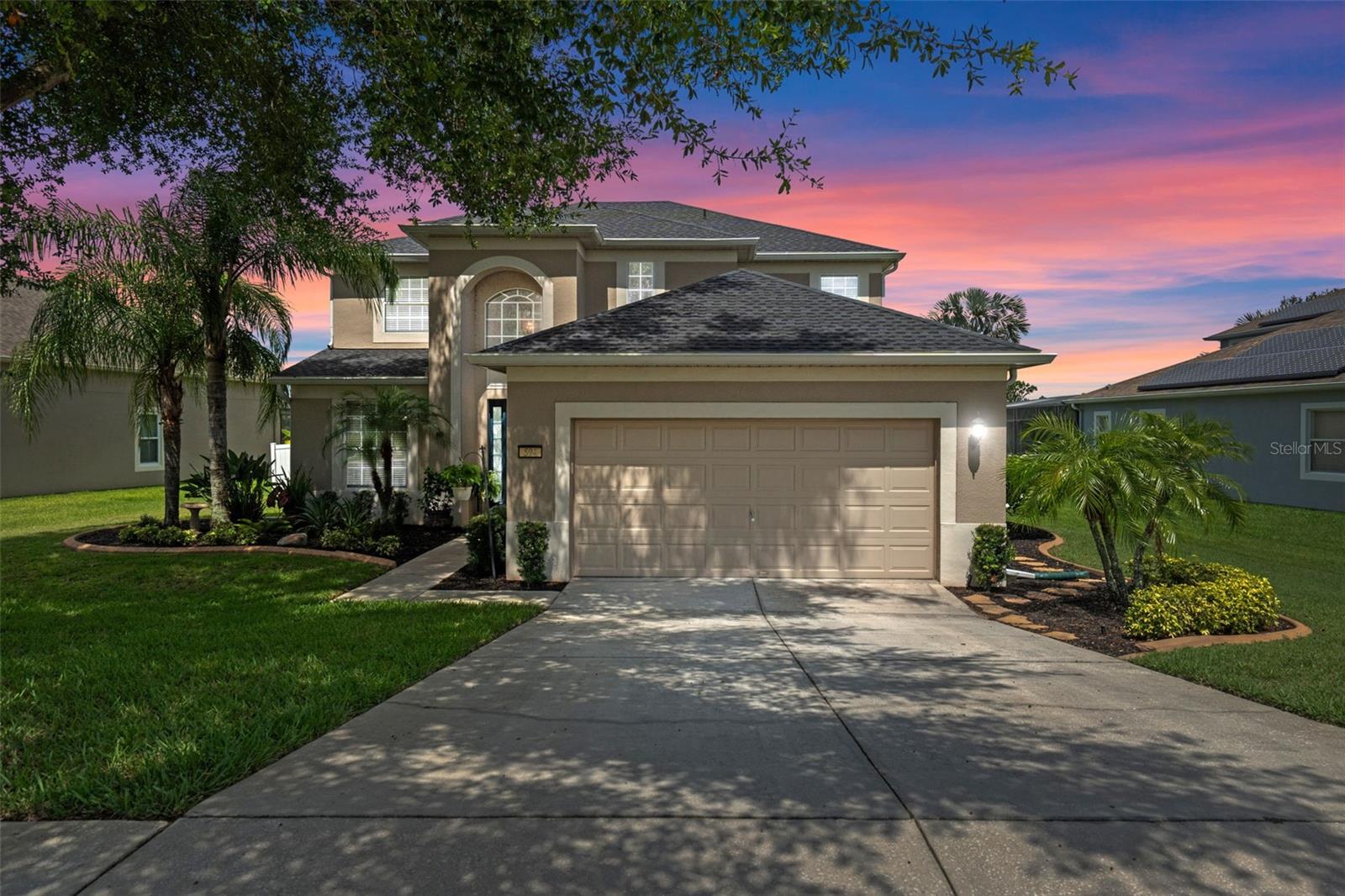 594 HERNANDO PLACE