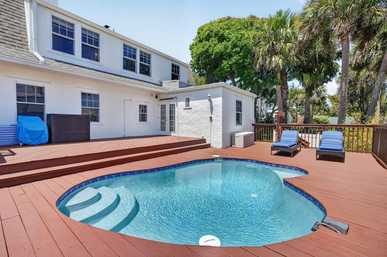 BOSTWICK PARK - Residential