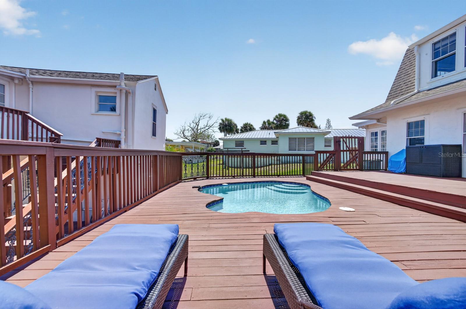 BOSTWICK PARK - Residential