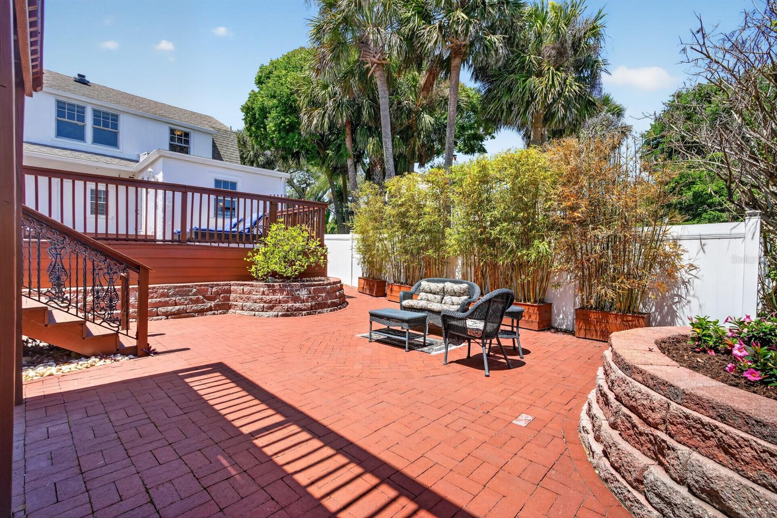 BOSTWICK PARK - Residential