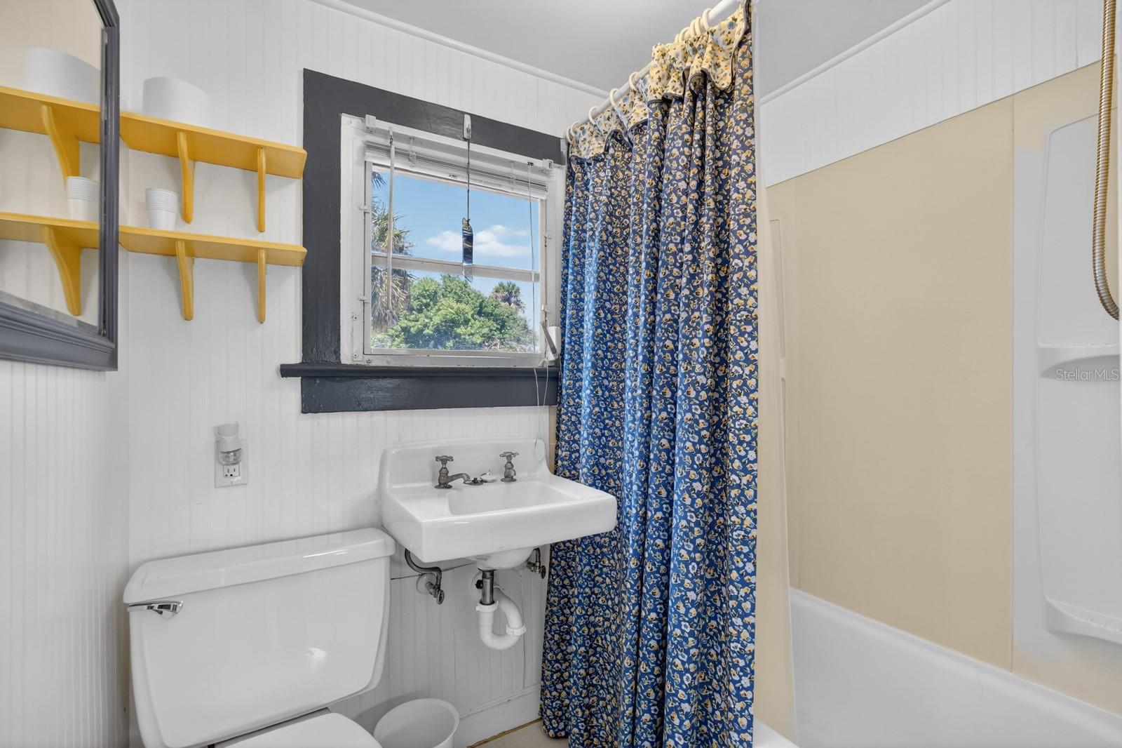 BOSTWICK PARK - Residential