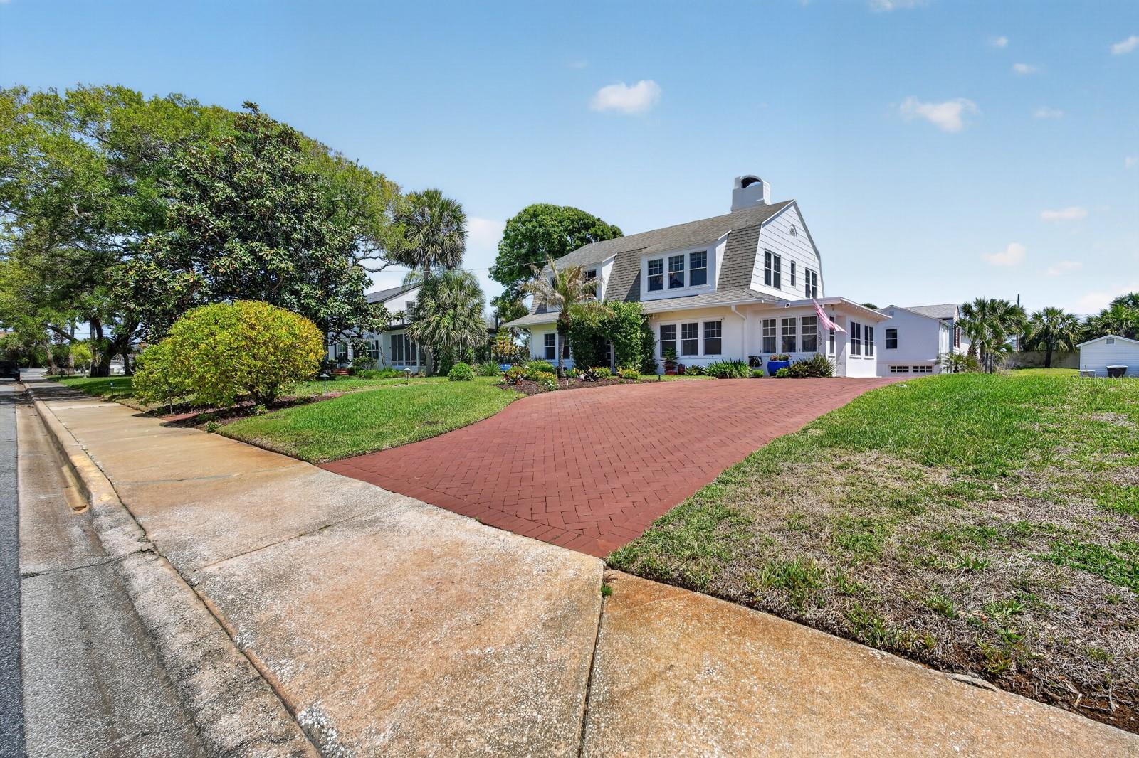 BOSTWICK PARK - Residential