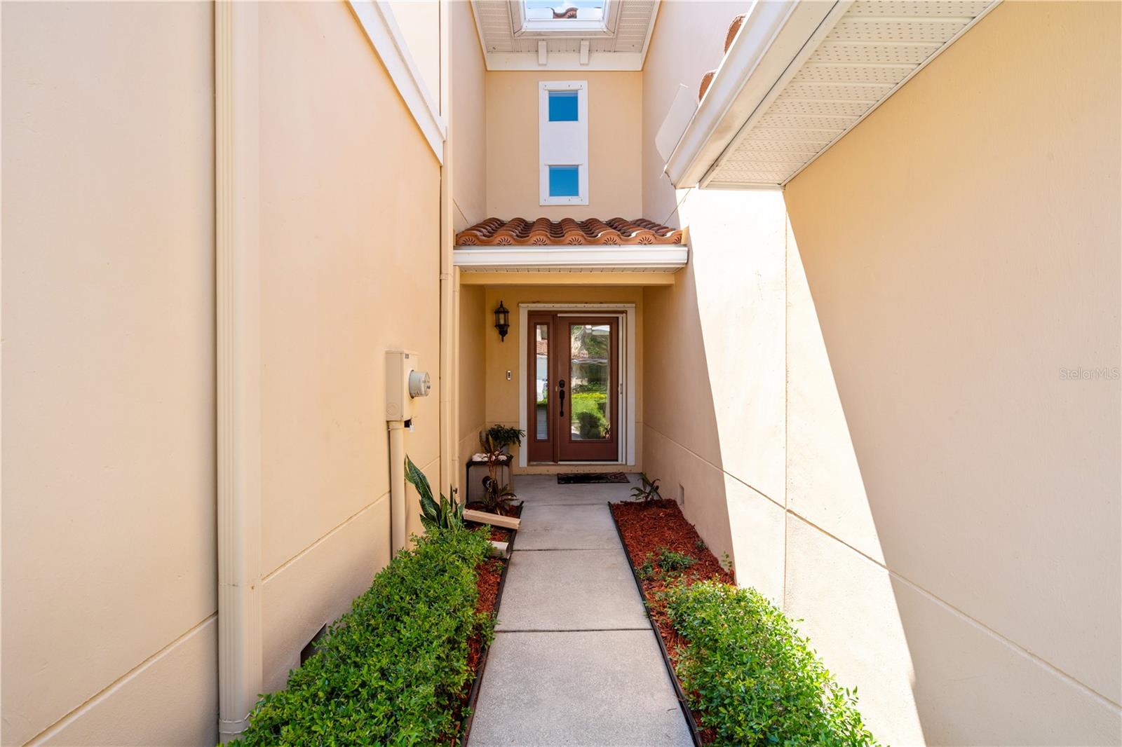 210 VALENCIA CIRCLE