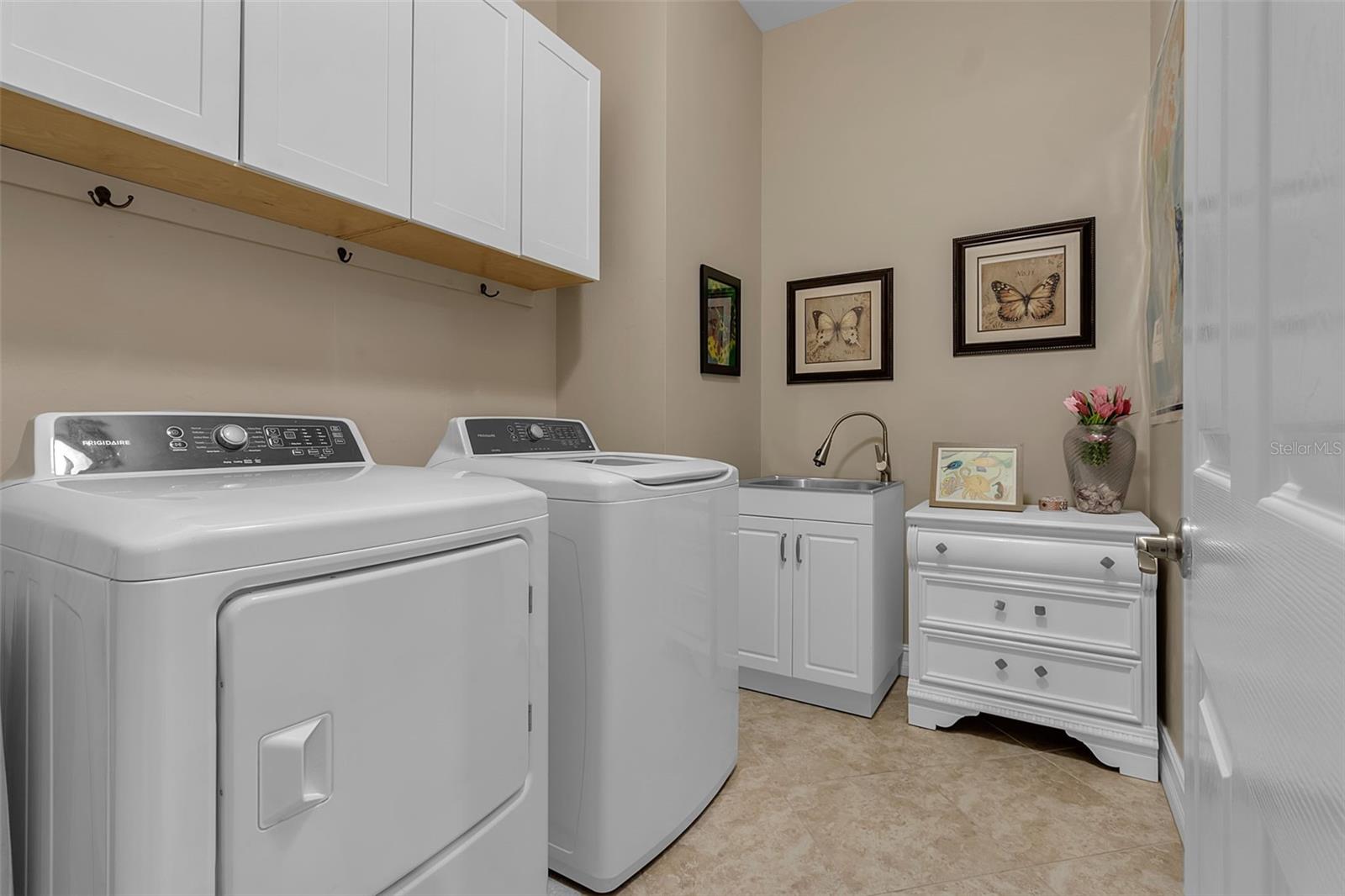 CARIBBEAN VILLAGE - Residential