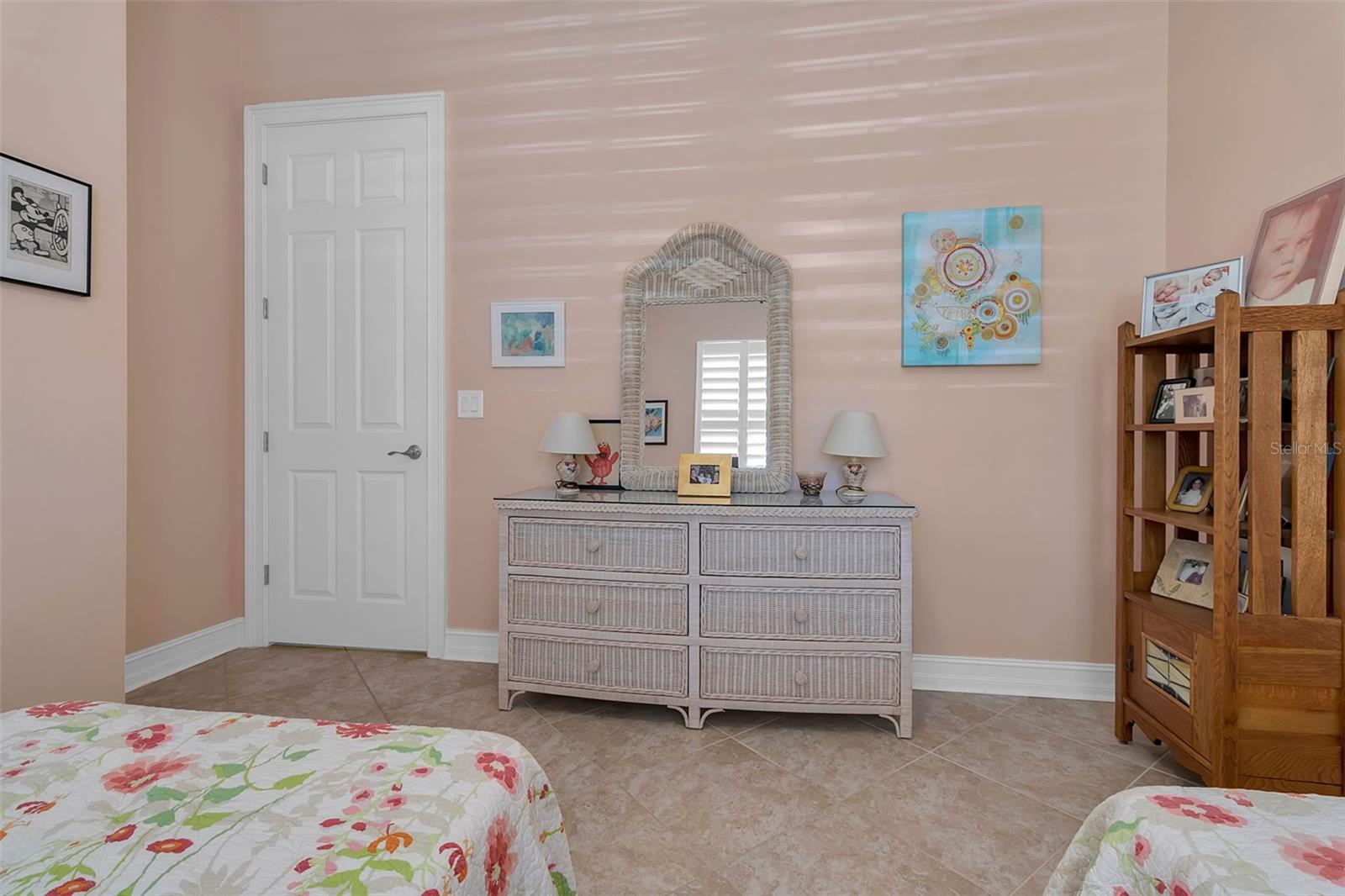 CARIBBEAN VILLAGE - Residential