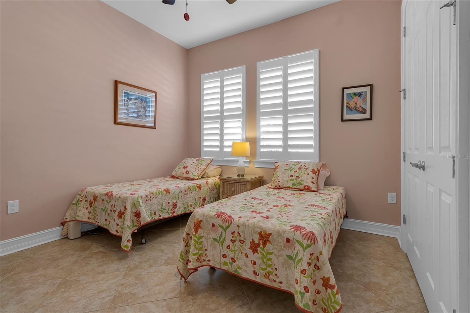 CARIBBEAN VILLAGE - Residential