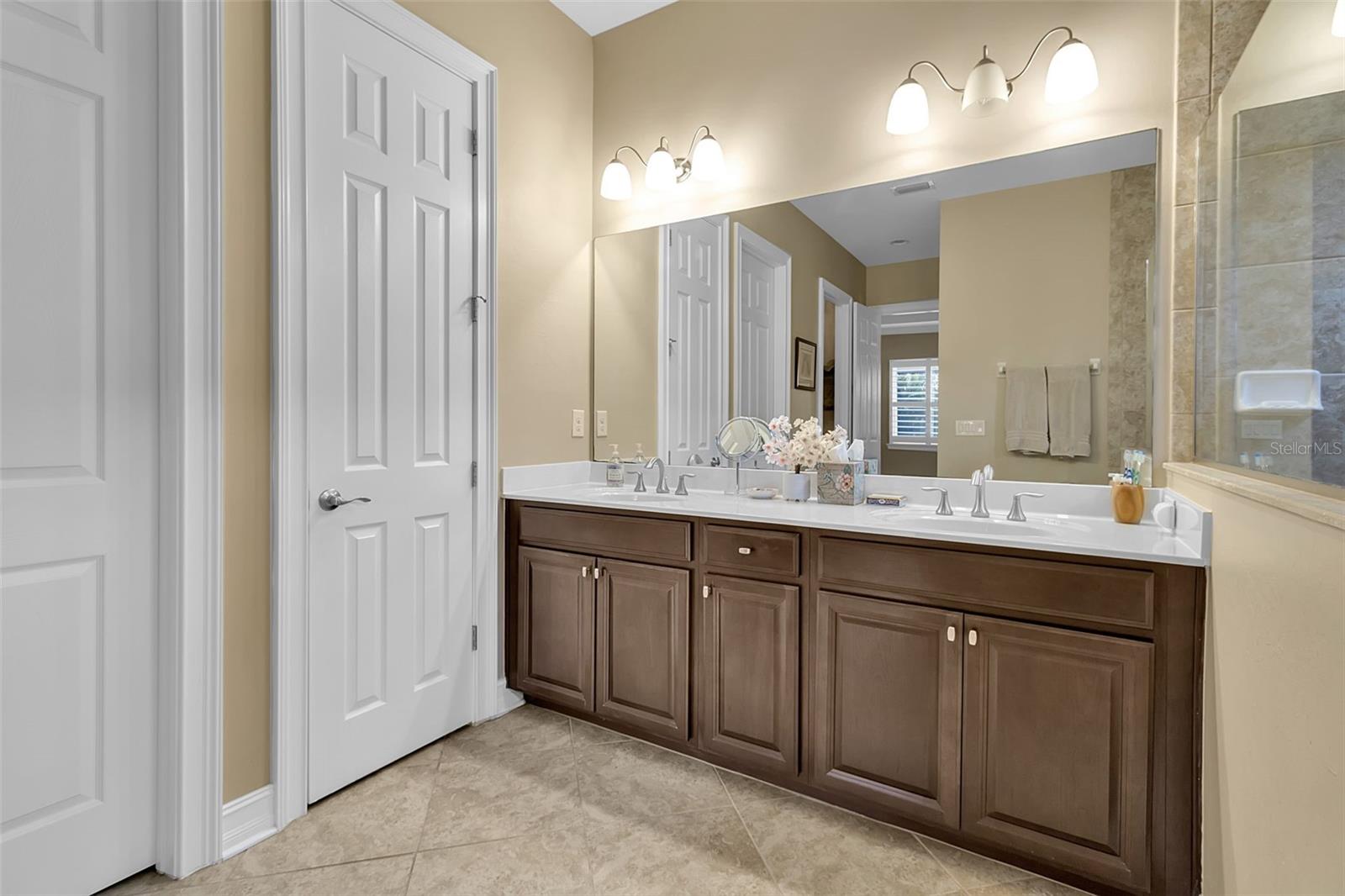 CARIBBEAN VILLAGE - Residential