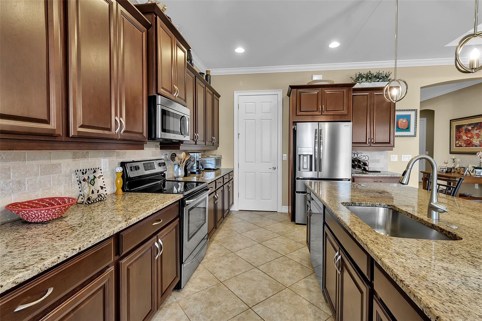 CARIBBEAN VILLAGE - Residential