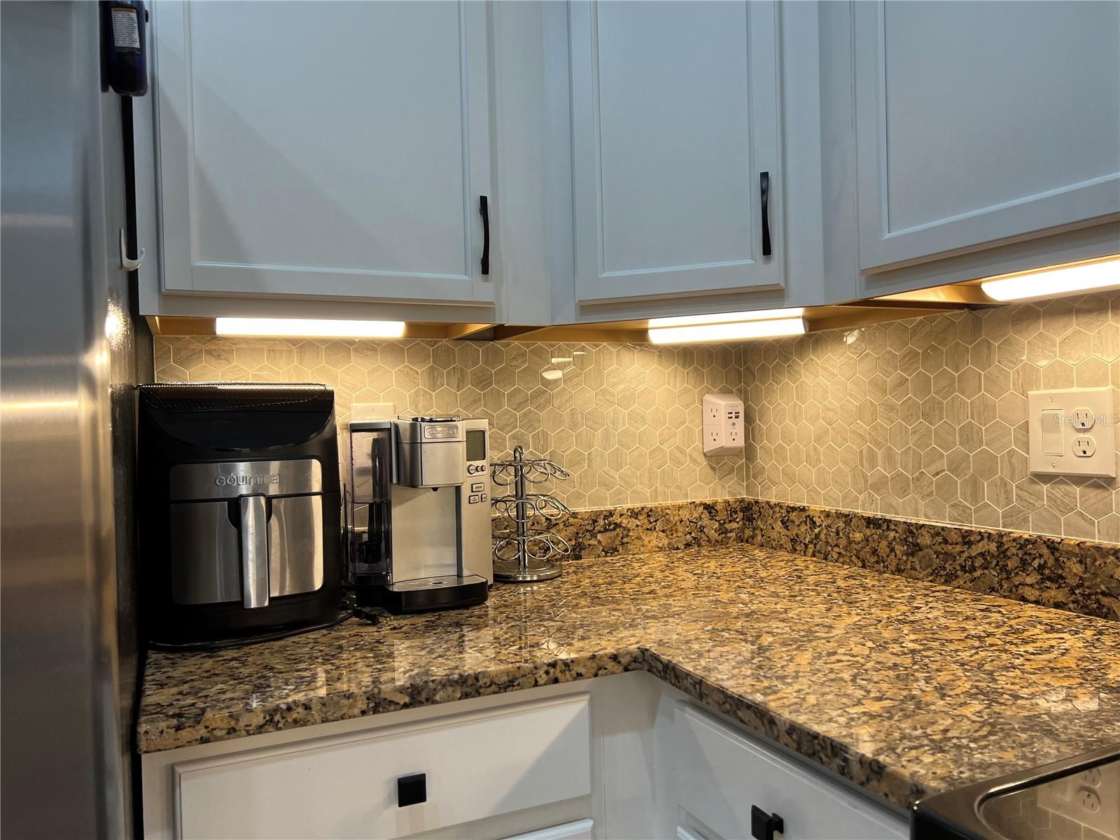GRAN PARADISO PH 1 - Residential Lease