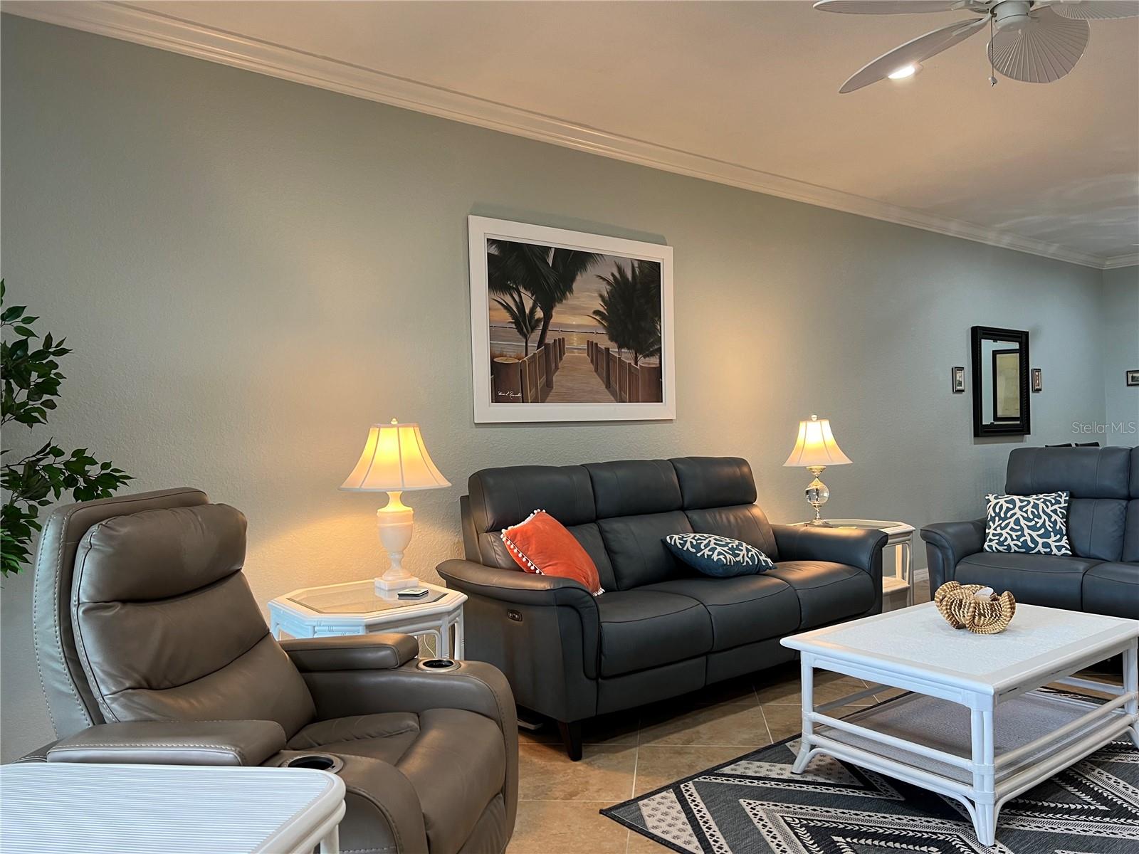 GRAN PARADISO PH 1 - Residential Lease