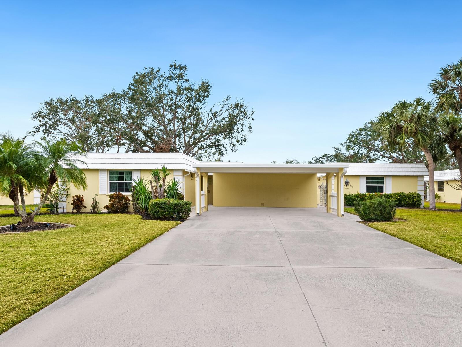 5940 DRIFTWOOD AVENUE 15