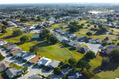 A home in LAKELAND