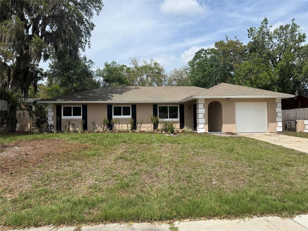 Photo of 607 Wren Avenue, Longwood, FL 32750 (MLS # O6399015)