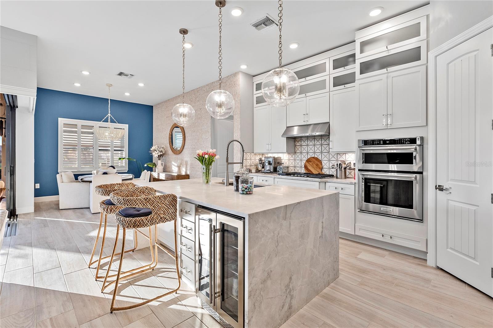 809 SEASCAPE PLACE