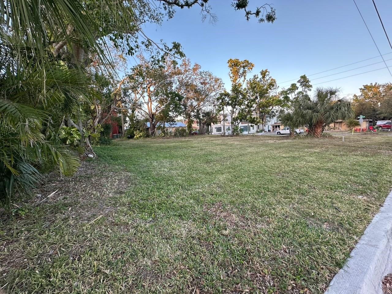 PETROUTSA BROTHERS SUB - Land