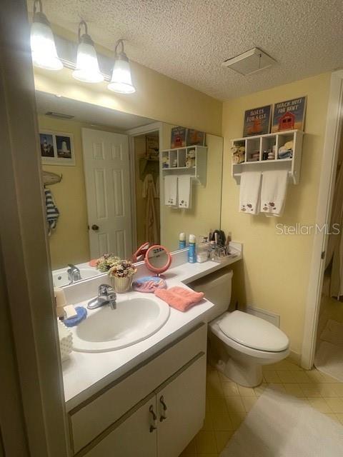 TWIN LAKES VILLAGE EAST CONDO - Residential