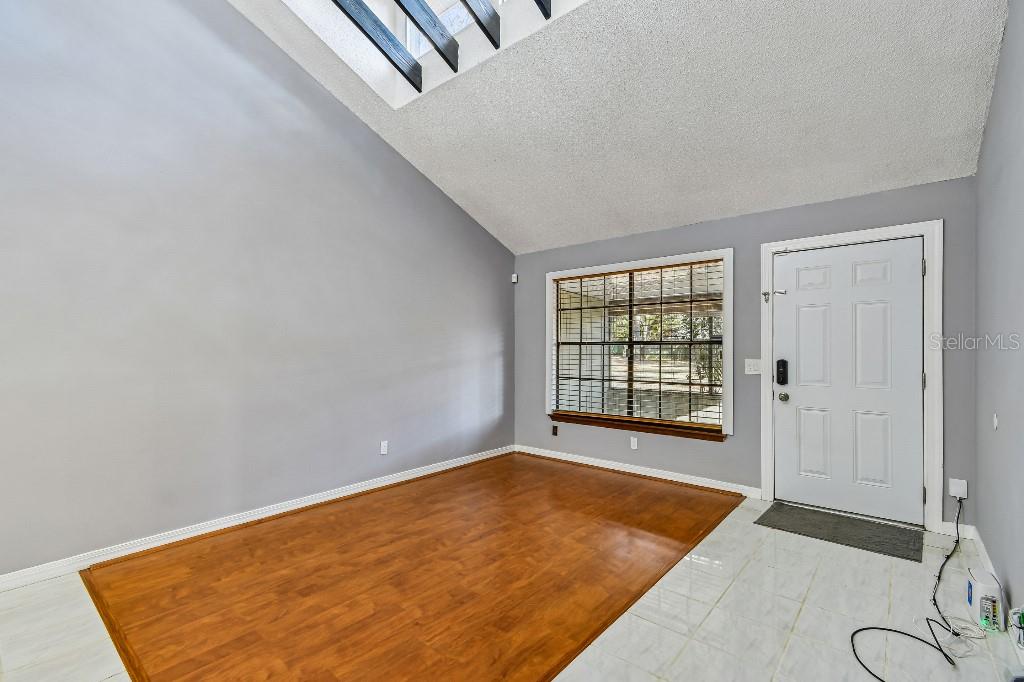 CARMEL OAKS CONDO PH 07 - Residential