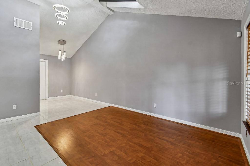 CARMEL OAKS CONDO PH 07 - Residential