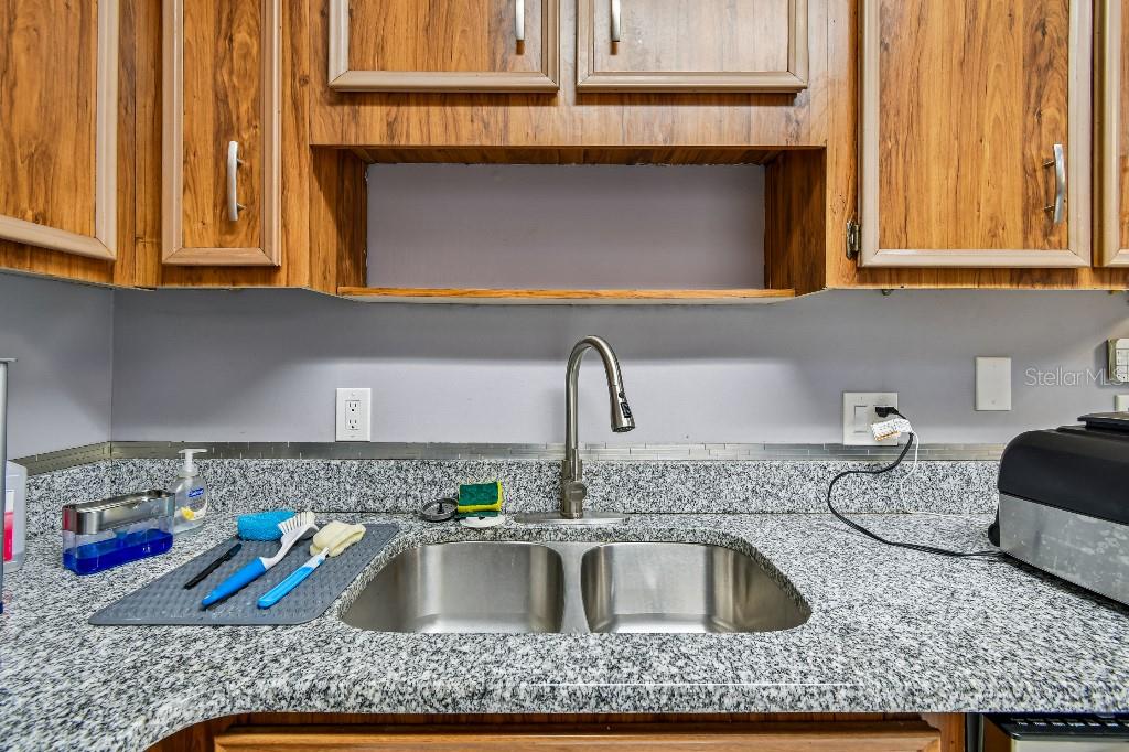 CARMEL OAKS CONDO PH 07 - Residential