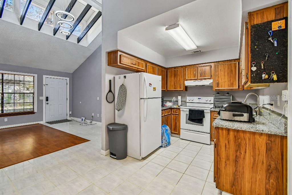 CARMEL OAKS CONDO PH 07 - Residential