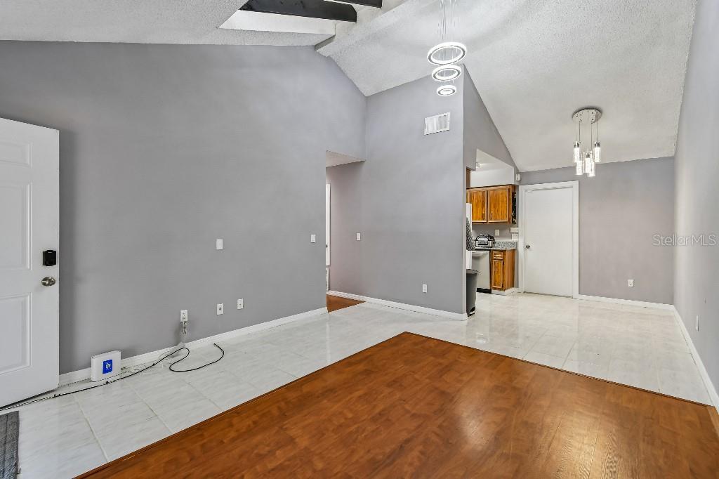 CARMEL OAKS CONDO PH 07 - Residential