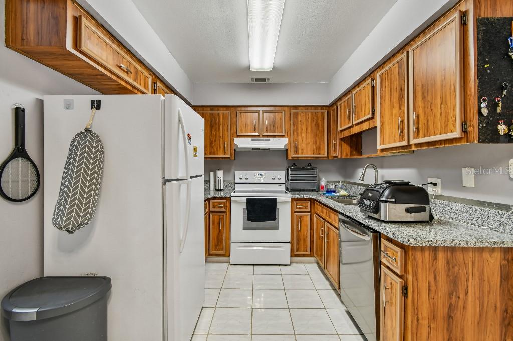 CARMEL OAKS CONDO PH 07 - Residential