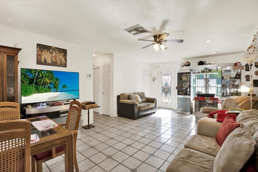 Photo of 6403 Rolling Green Place, Tampa, FL 33634 (MLS # TB8468166)