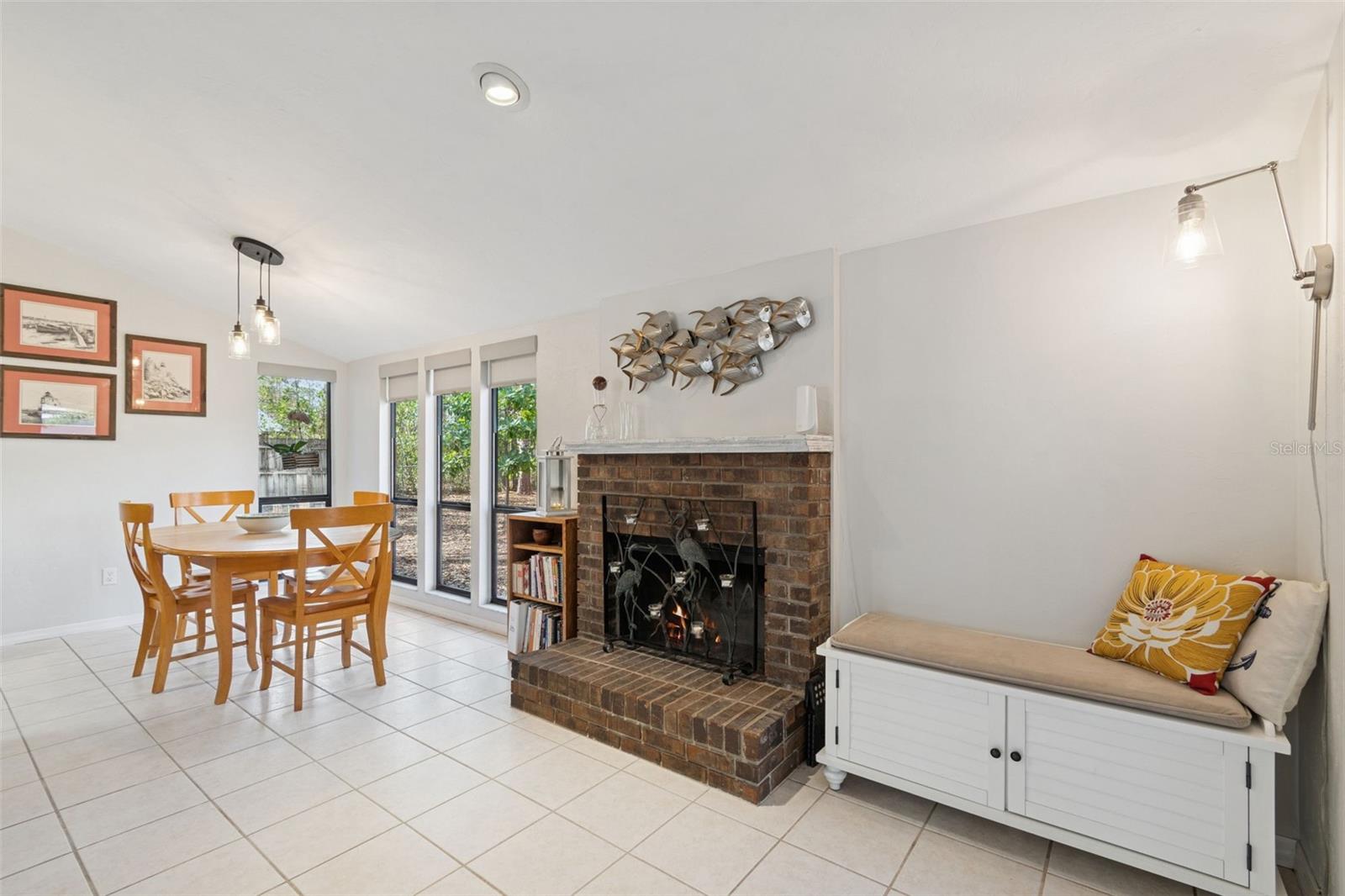 NORTHWOOD OAKS - Residential