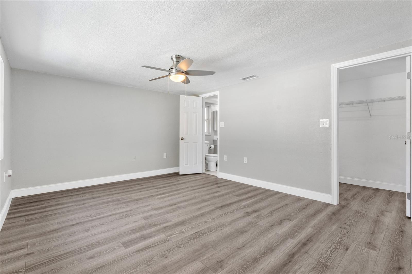 REGENCY PARK - Residential