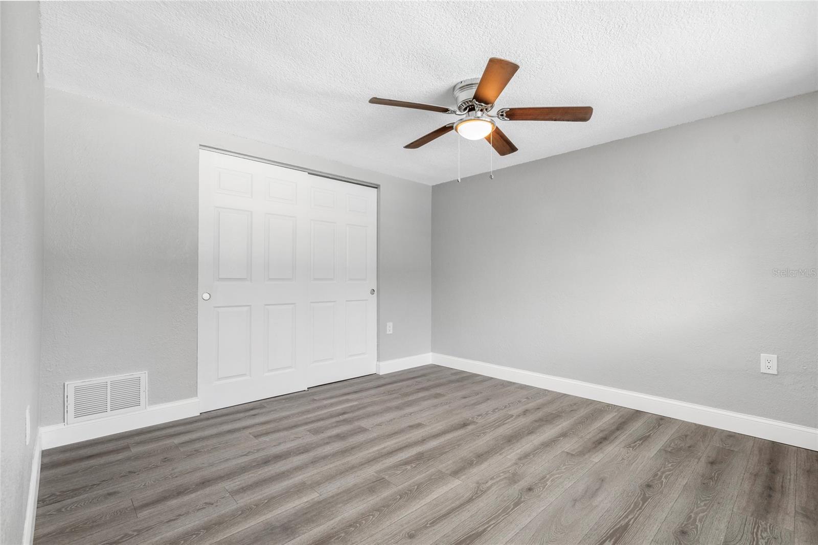 REGENCY PARK - Residential