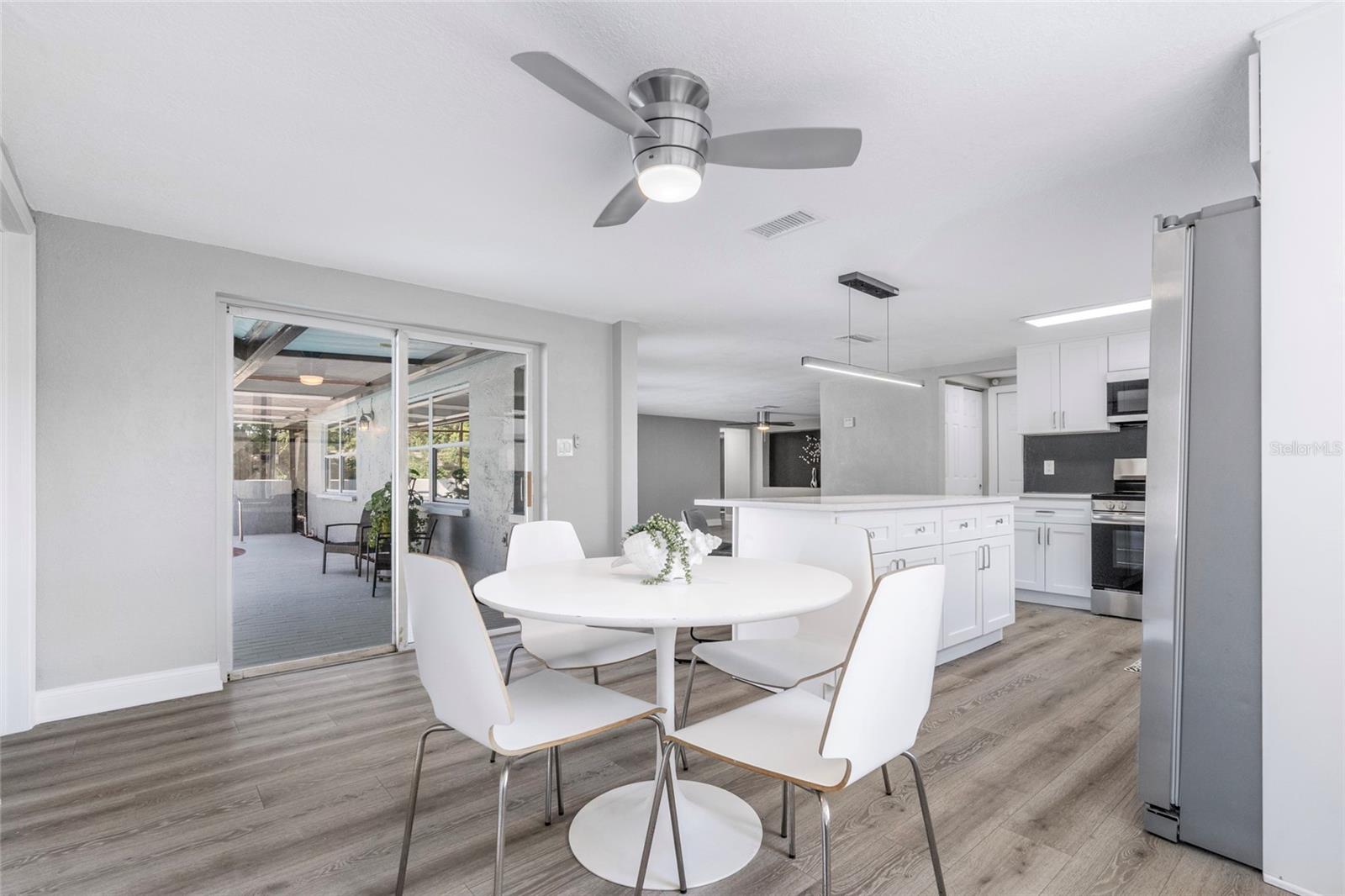 REGENCY PARK - Residential