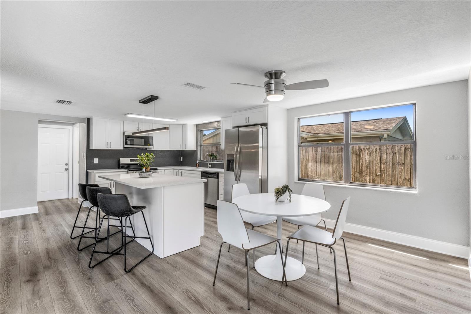 REGENCY PARK - Residential