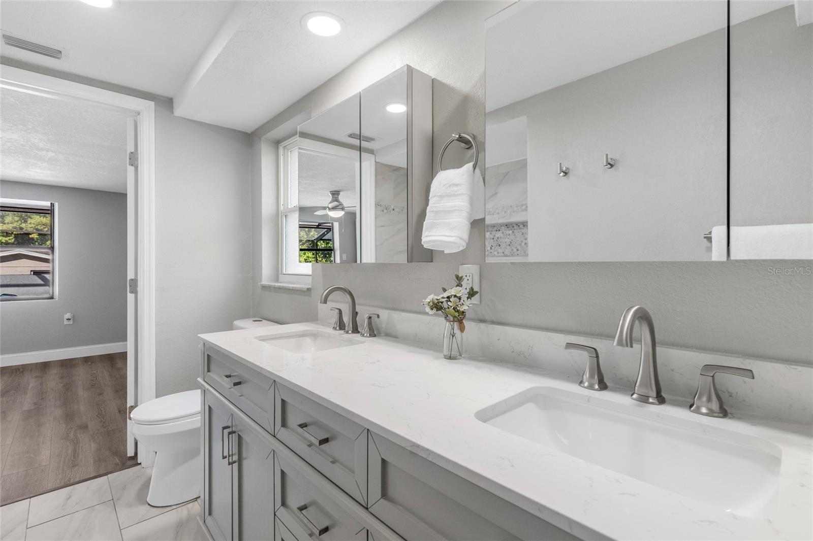 REGENCY PARK - Residential