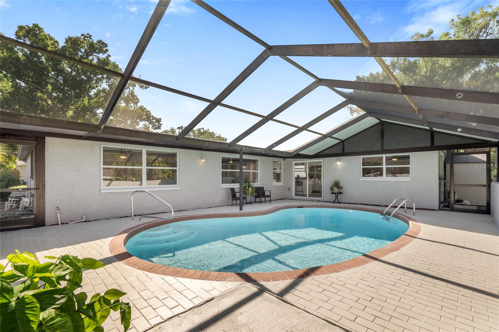 REGENCY PARK - Residential