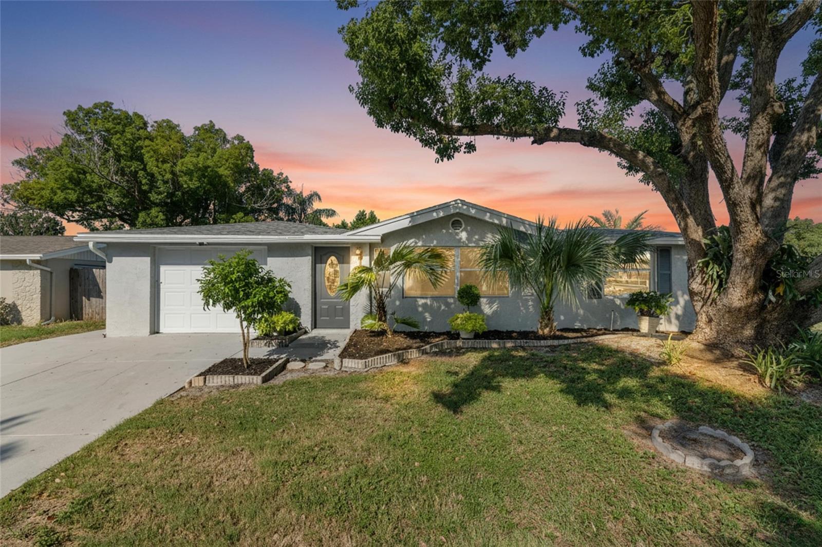 REGENCY PARK - Residential