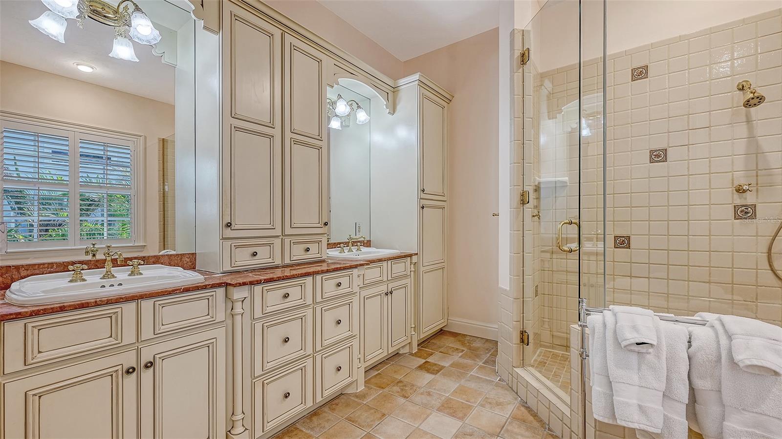 SIESTA BEACH - Residential