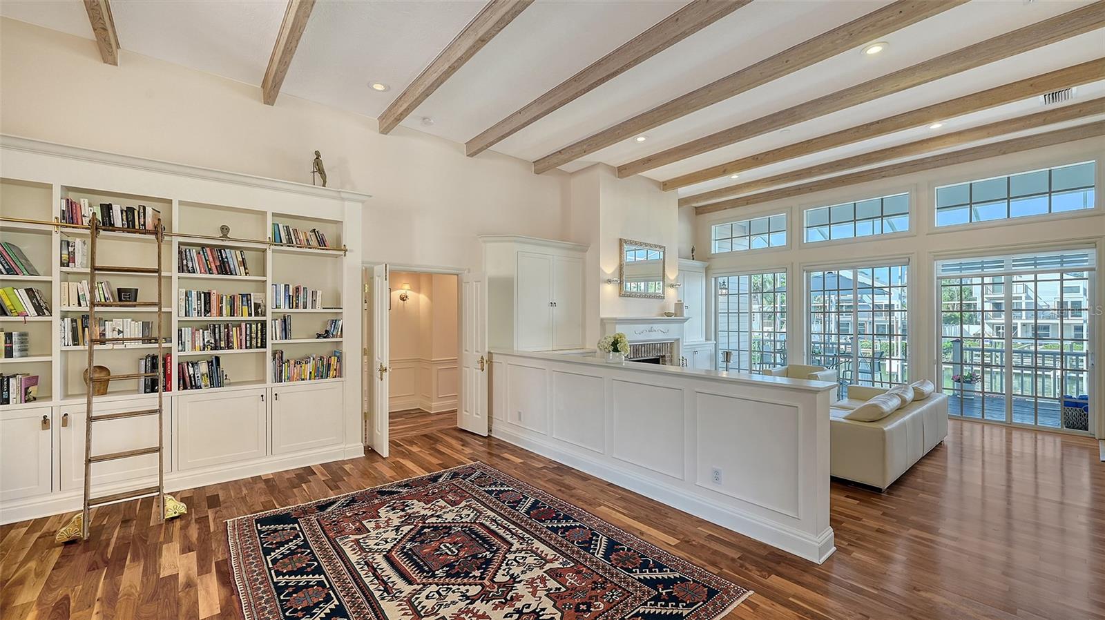 SIESTA BEACH - Residential