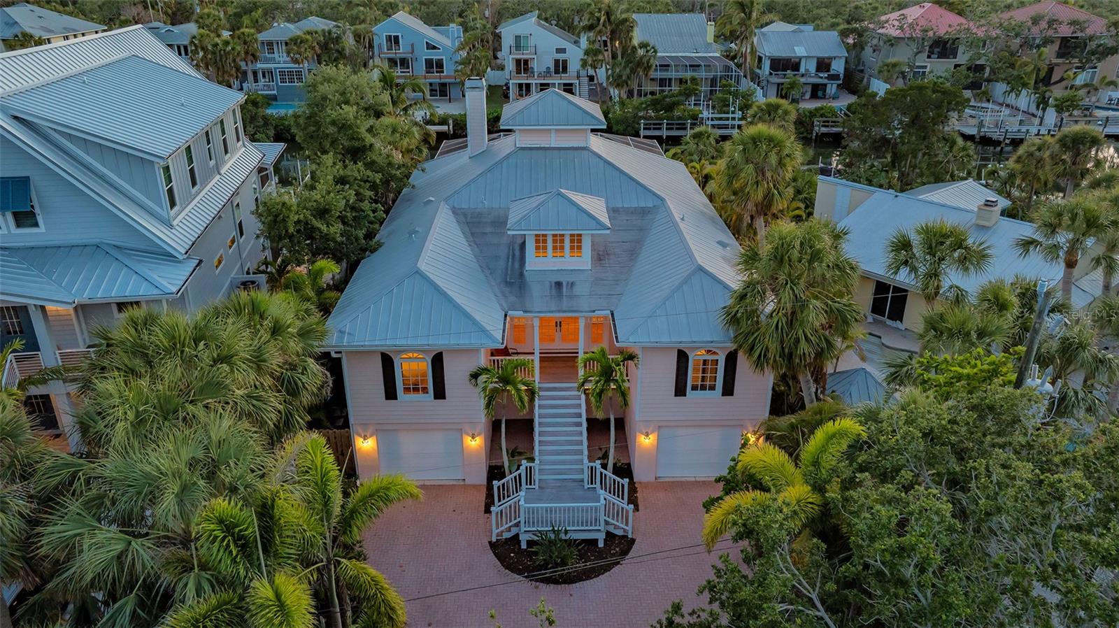 SIESTA BEACH - Residential