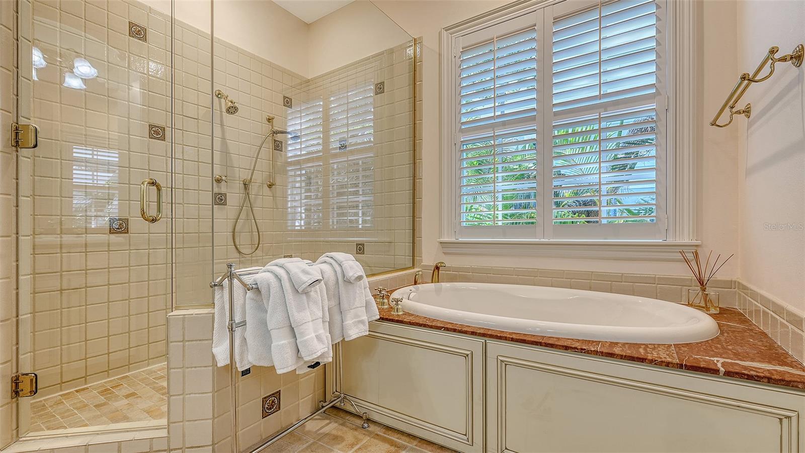 SIESTA BEACH - Residential