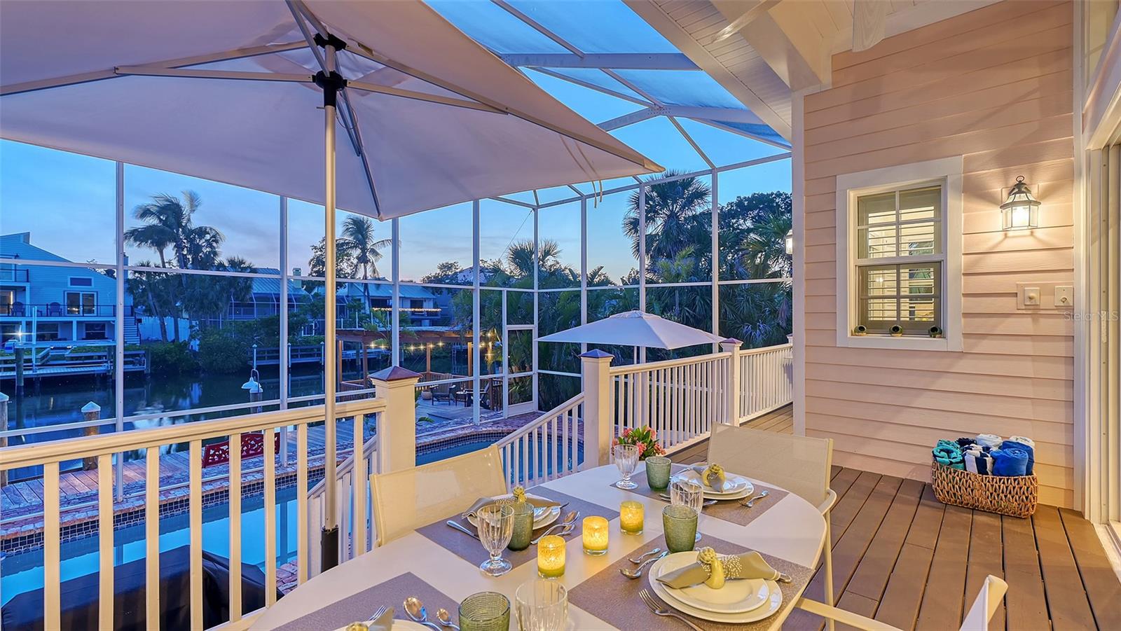 SIESTA BEACH - Residential