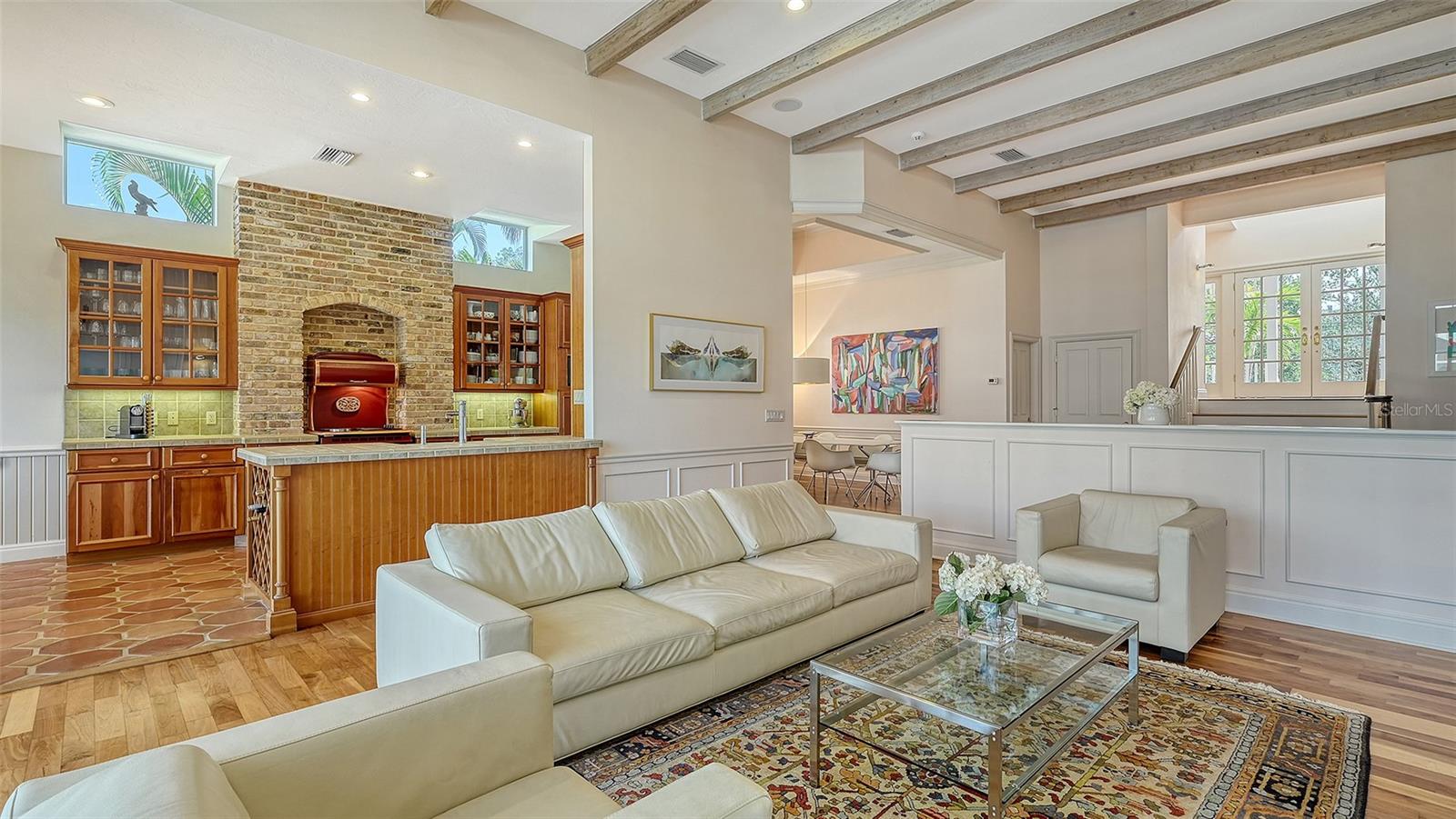 SIESTA BEACH - Residential