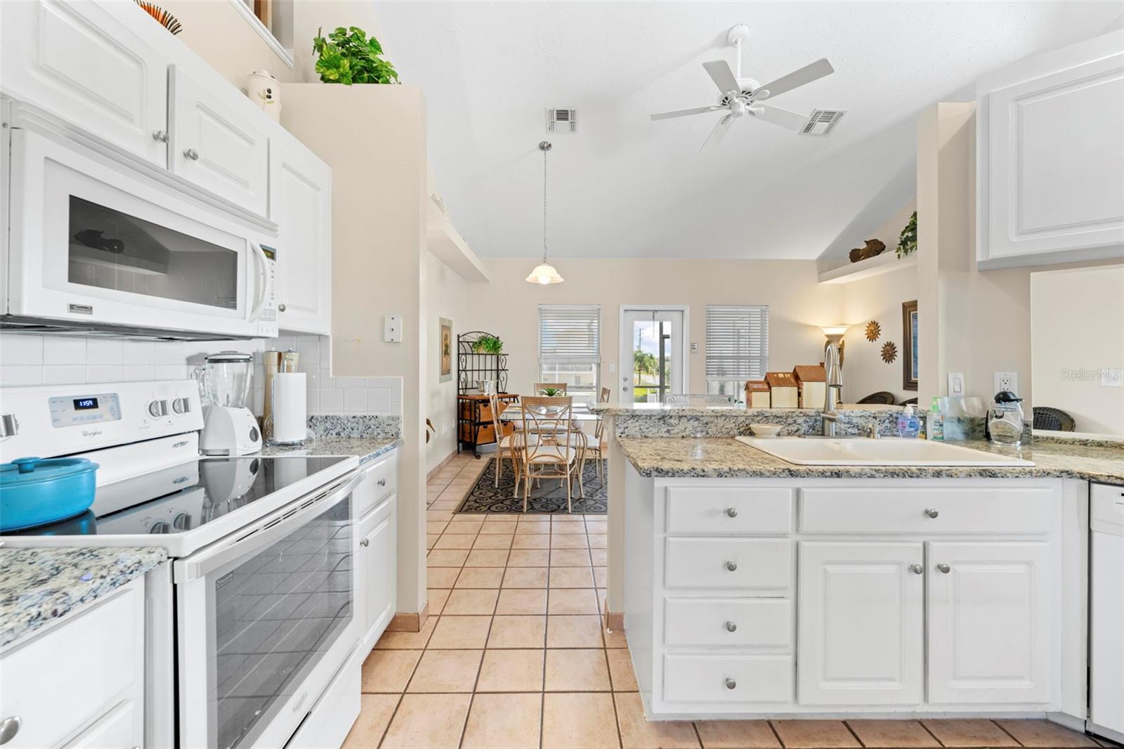 HERNANDO BEACH - Residential