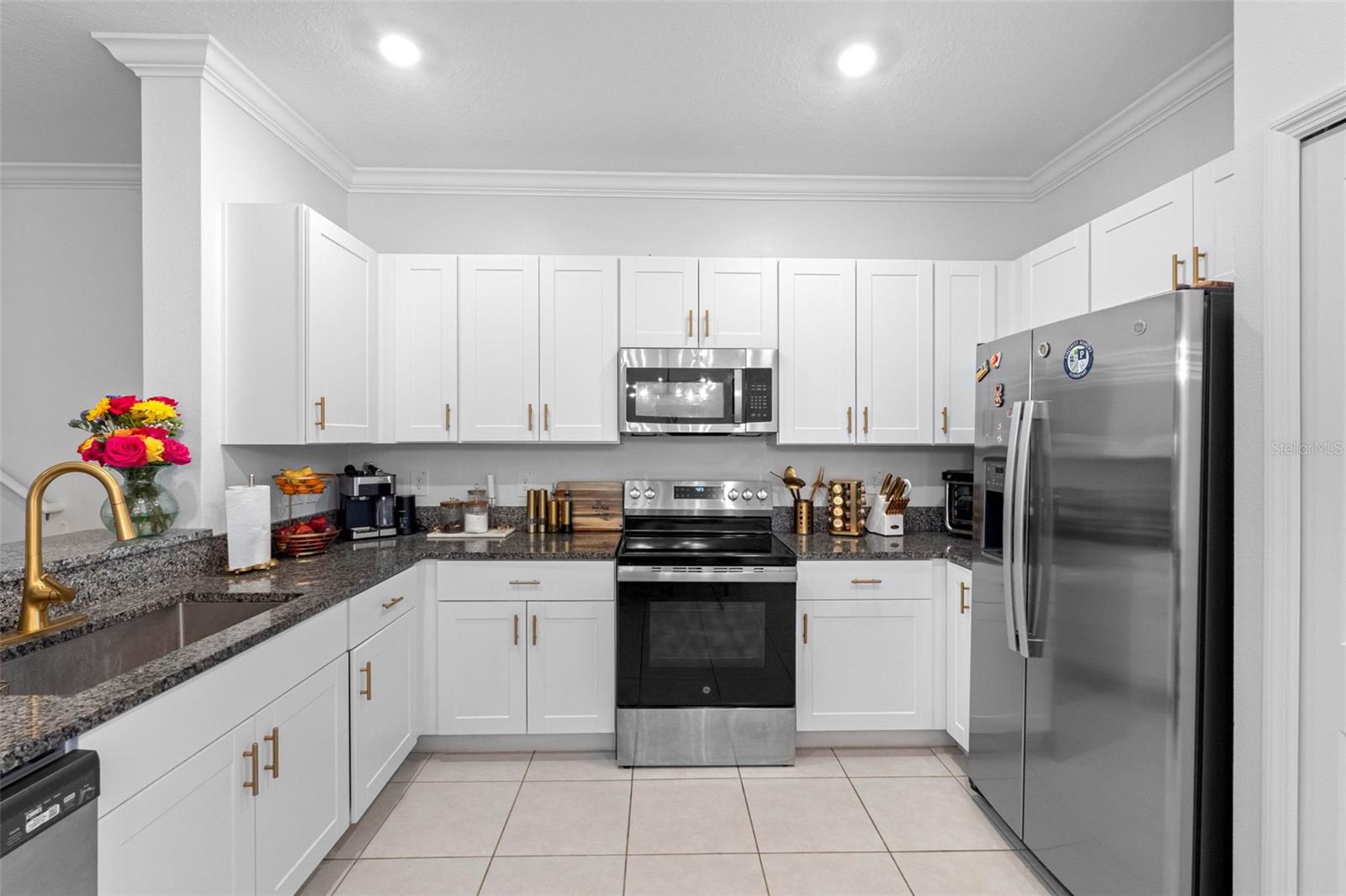 ABBOTT SQUARE PH 2 - Residential