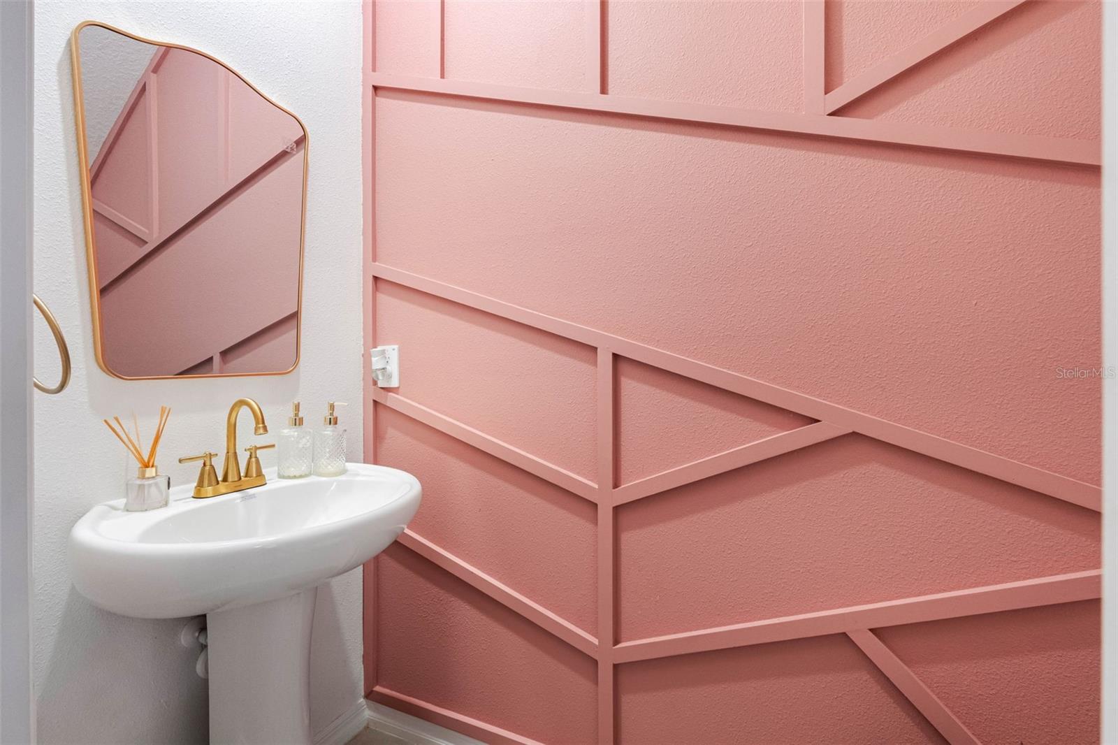 ABBOTT SQUARE PH 2 - Residential