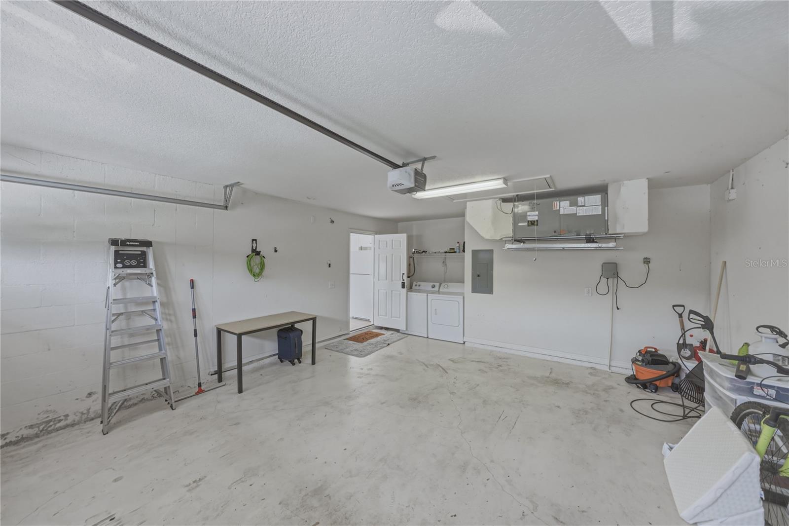 FAIRWAY OAKS PB 92 PGS 30 & 31 - Residential