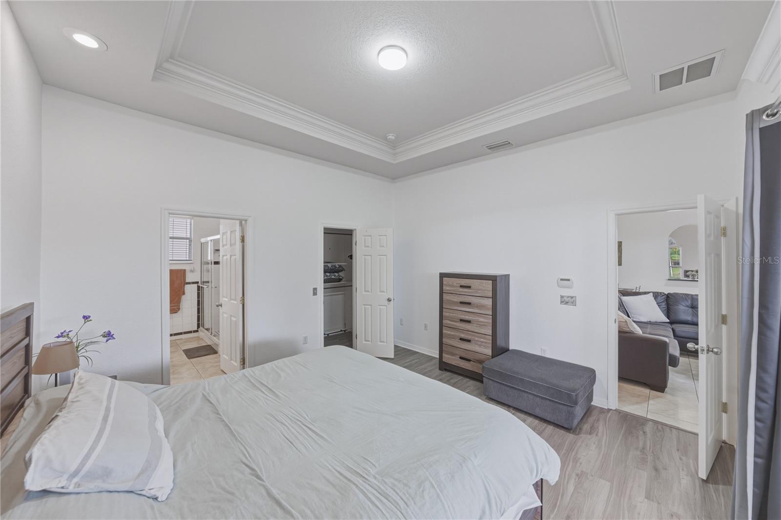 FAIRWAY OAKS PB 92 PGS 30 & 31 - Residential